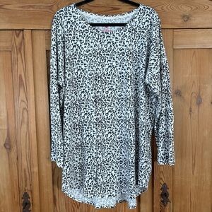 VICTORIAS SECRET Angel Sleep Tee Black and White Animal Print Long Sleeve XL